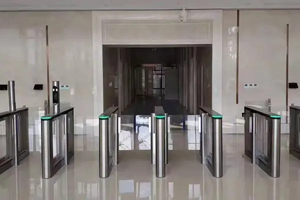 门禁考勤、停车场道闸、通道闸、一卡通、楼宇对讲、停车系统